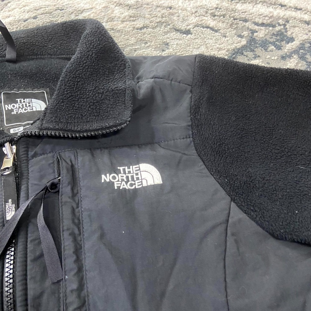 The North Face Retro Denali Jacket Womens Small Black Full Zip‎ Water Repellent - Picture 2 of 7